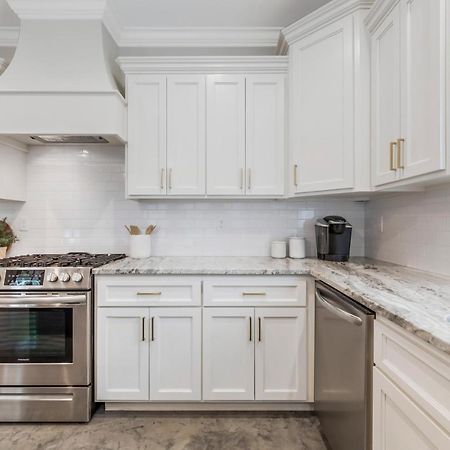 Charming Cottage Built In 2019 ラファイエット エクステリア 写真