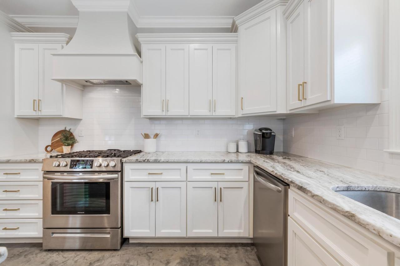 Charming Cottage Built In 2019 ラファイエット エクステリア 写真