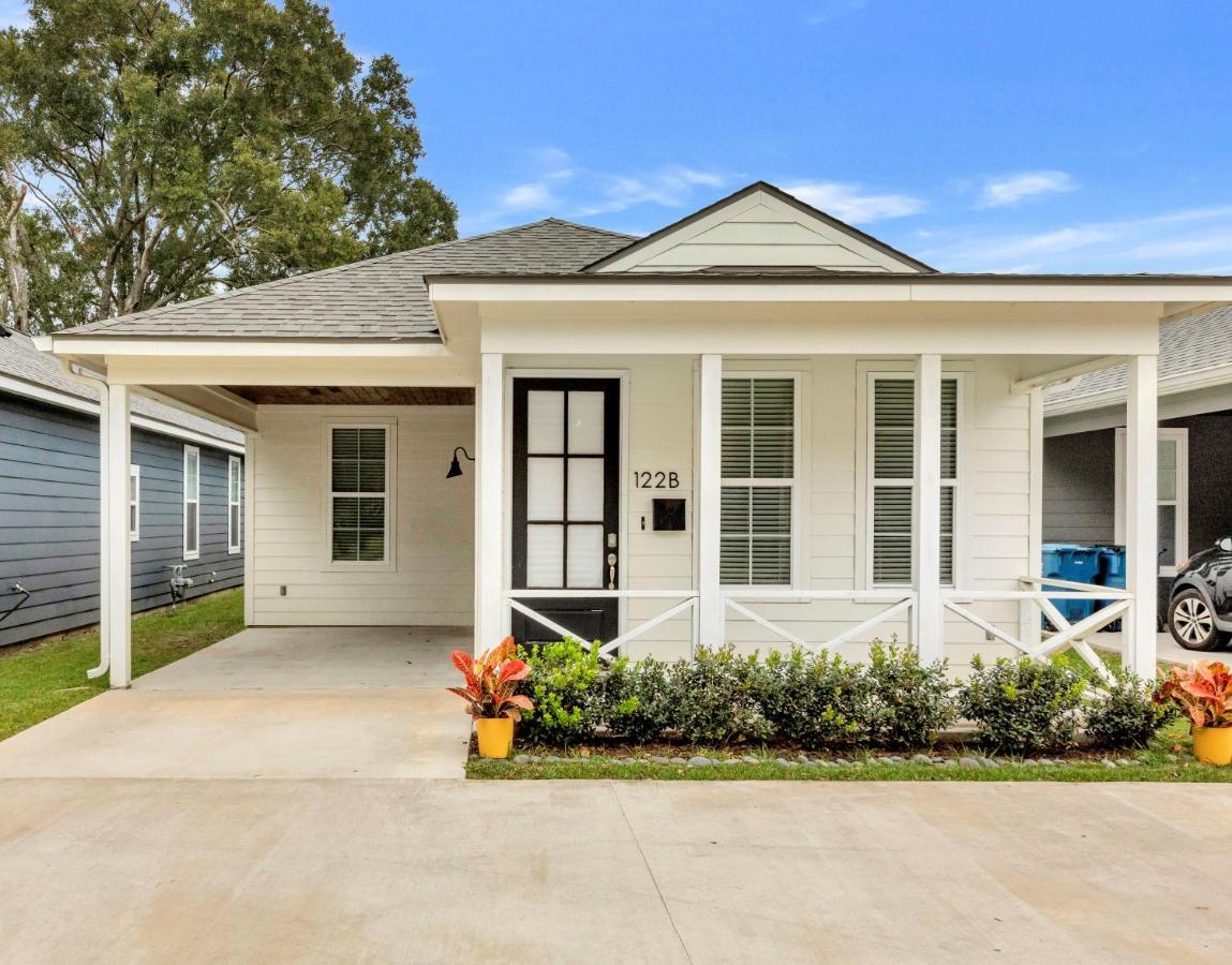 Charming Cottage Built In 2019 ラファイエット エクステリア 写真